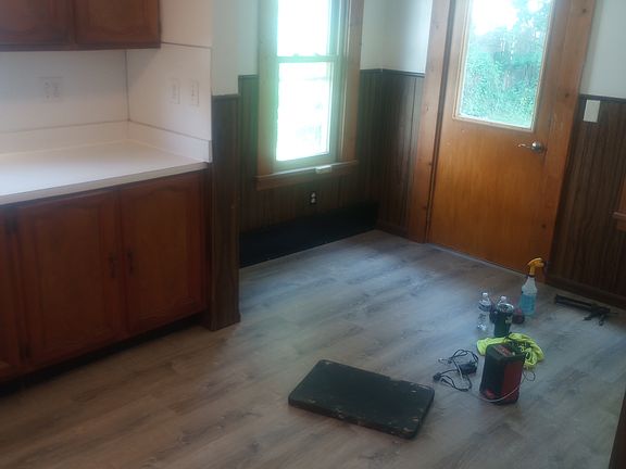 5th image of 1702 W 7th St