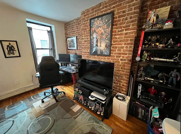 449 W 37th St #4RE — Photo 9