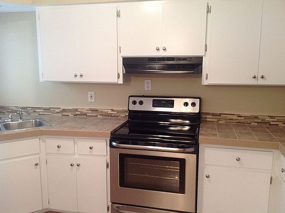 5th image of 1142 SE 13th St