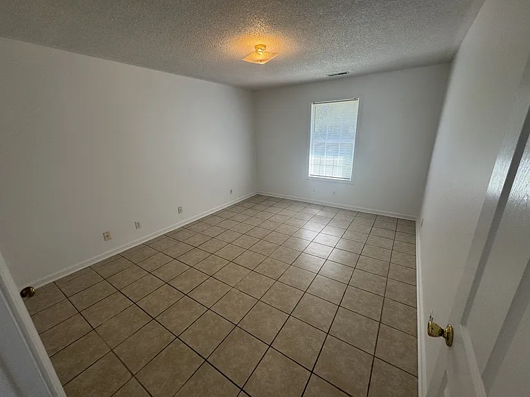 107 Pickle St #C — Photo 5