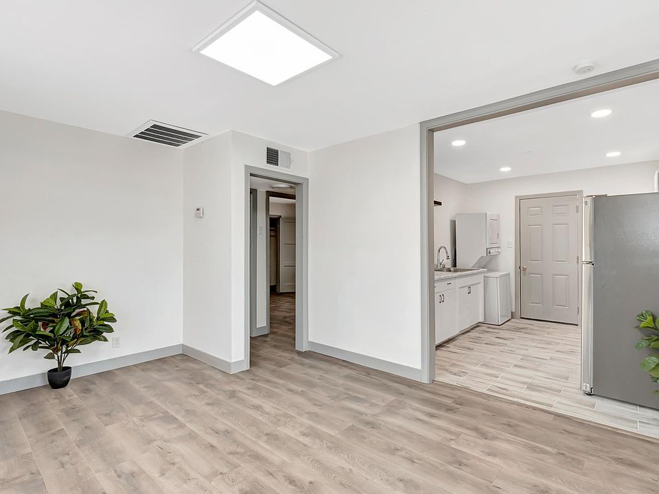 1st image of 506 S 11th St