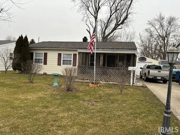 2144 N Fairfield Dr, Marion, IN 46953