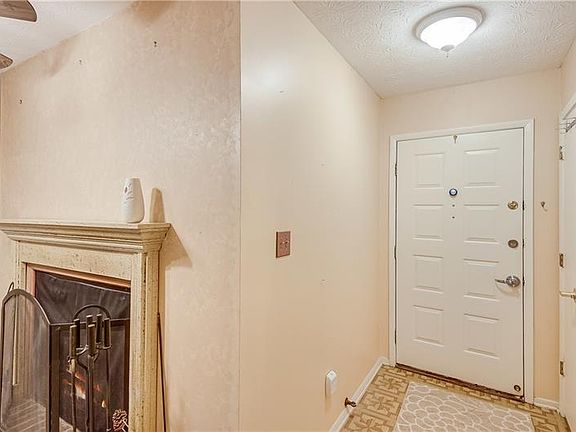 3rd image of 1807 Cumberland Ct SE