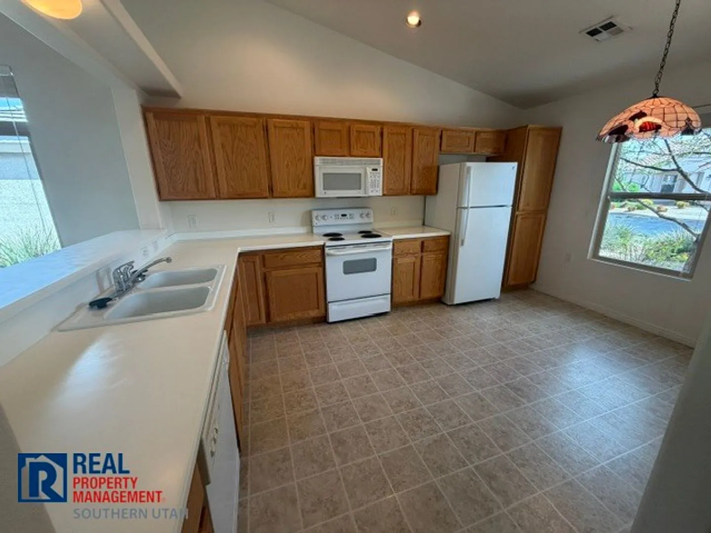 Beautiful Home in Sunriver — Photo 3