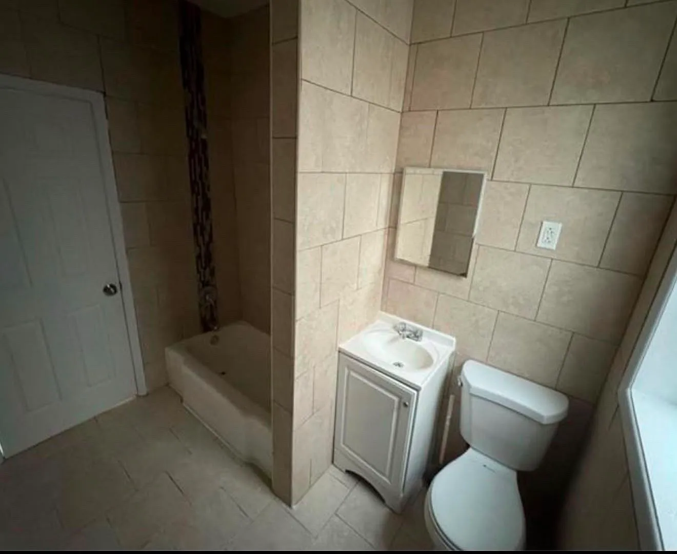 Studio, $1,395 — Photo 4