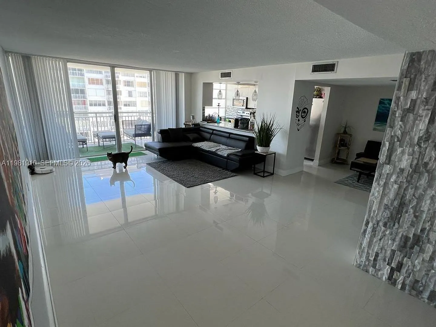 18061 Biscayne Boulevard 1404, Aventura, FL 33160 — Photo 4