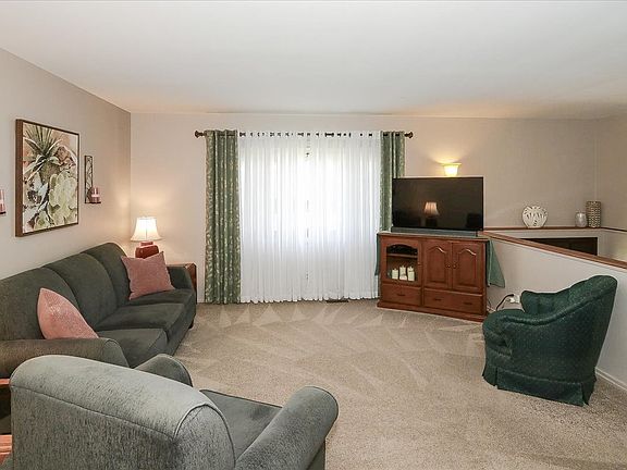 5th image of 1335 Gentry Rd
