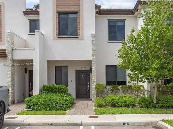 21442 NE 3rd Pl, Miami, FL 33179