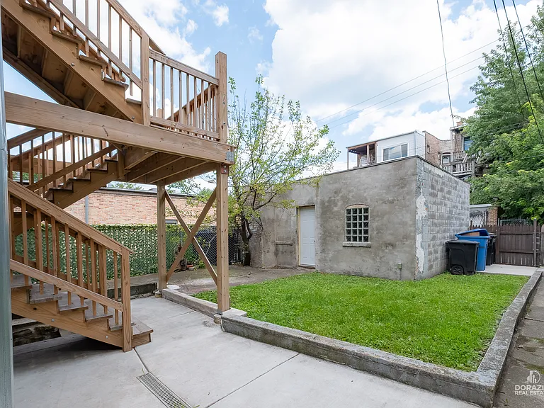 6111 S Eberhart Ave #2 — Photo 33
