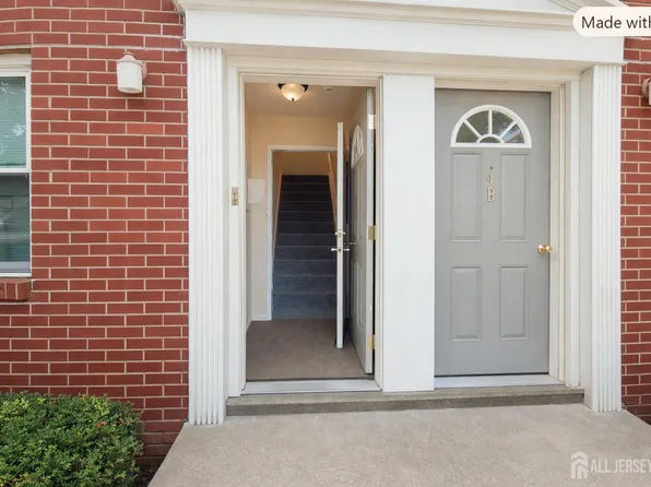 93 Fox Rd APT 3B, Edison, NJ 08817