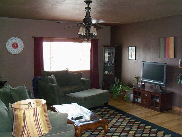 2nd image of 1021 McCabe St