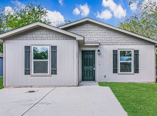 422 Elley St, Seguin, TX 78155