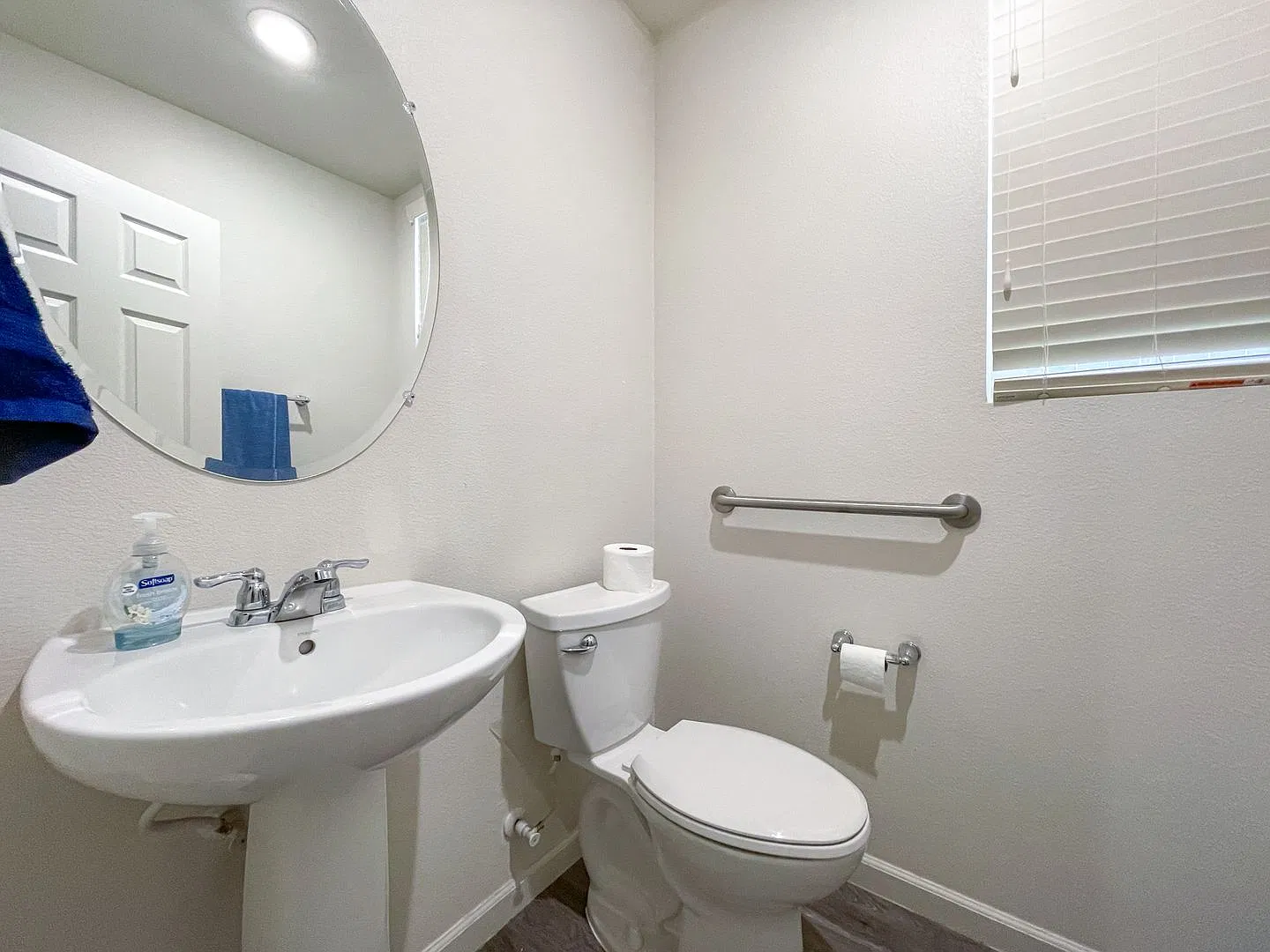 4 Bedroom house in Natomas Available for Rent! — Photo 4