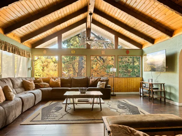 1135 Sheephorn Rd, Big Bear Lake, CA 92315