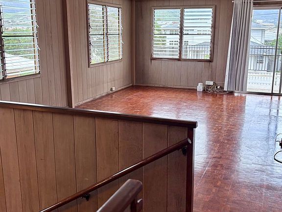 4th image of 3463 Kaimuki Ave