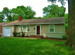 6839 Roe Ave, Prairie Village, KS 66208