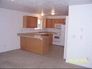 2nd image of 901 Everett Pl APT 1