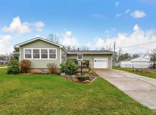 5553 Orchid Dr NE, Thornville, OH