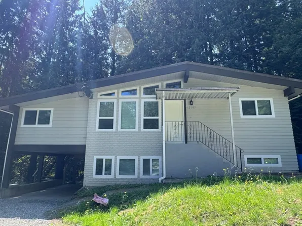 12193 Rothsay St, Maple Ridge, BC V2W 1E2