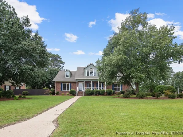 2800 Selhurst Dr, Fayetteville, NC 28306