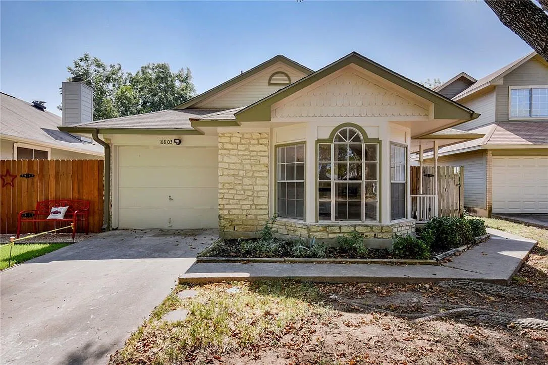 3 bed, 2.0 bath, 1238 sqft, $1,845 — Photo 4