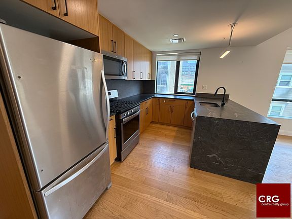 3rd image of 83-84 Gardner St #201L