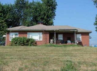 1255 Manitou Rd, Manitou, KY 42436