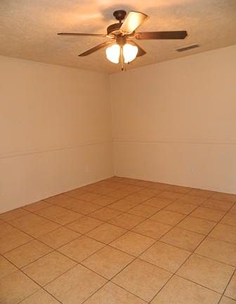 4th image of 1711 Chippendale Dr