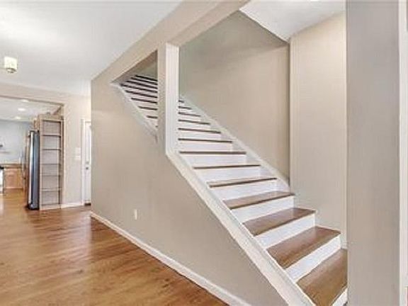 Main Floor Staircase