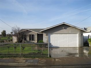 1157 E Samson Ave, Fresno, CA