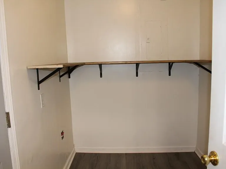 335 Poplar Ave — Photo 7