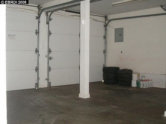 3rd image of 1801 Tulare Ave