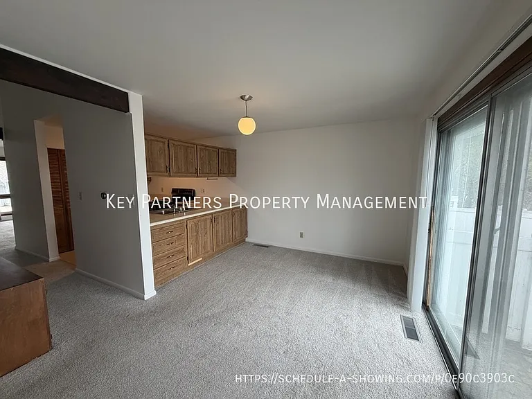 6524 W 51st St — Photo 3