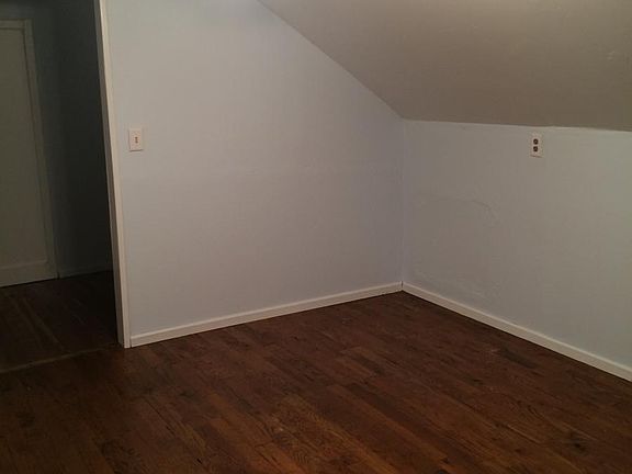 3rd image of 2615 Burgundy St #2