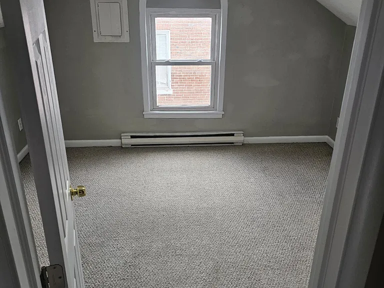 8 Elger St — Photo 17