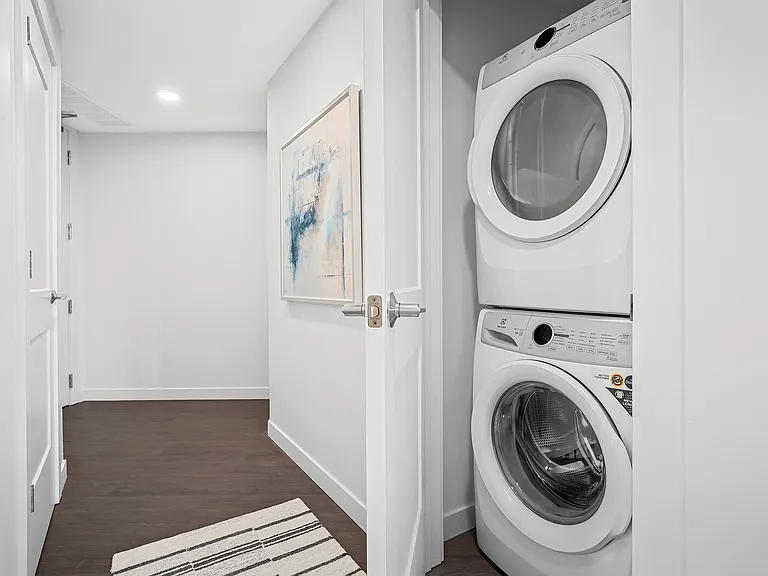 1212 Demonbreun St #1002 — Photo 33