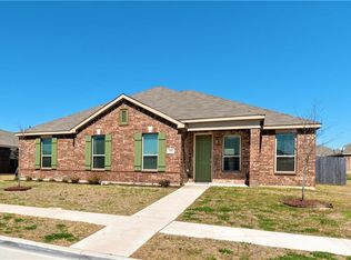 729 Snapdragon Ln, Desoto, TX 75115