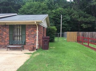 1047 S Feemster Lake Rd, Tupelo, MS 38804