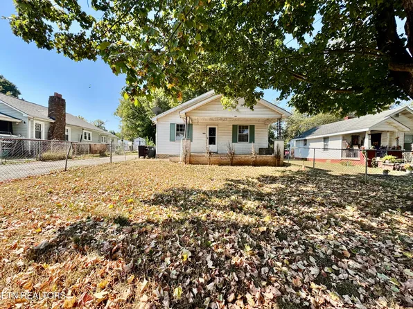 1009 Cedarwood St, Knoxville, TN 37914
