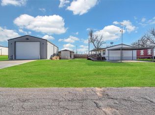 1513 Finney Dr, Carnegie, OK 73015