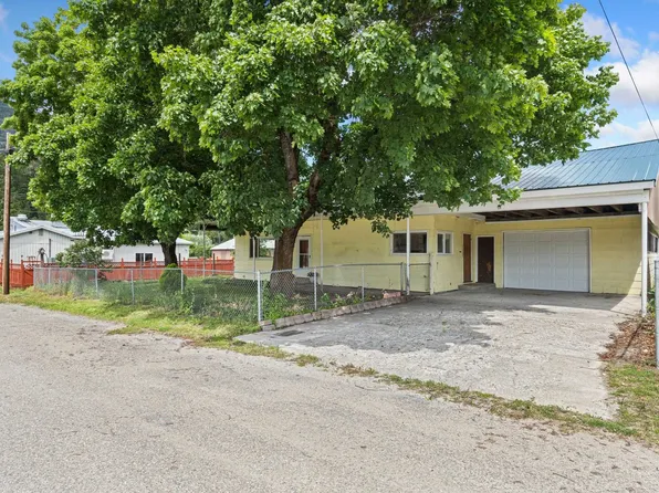 103 E Selkirk St, Metaline, WA 99152