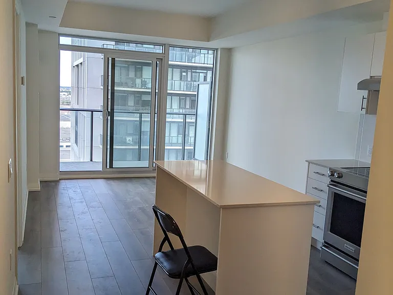 27 Korda Gate #1112 — Photo 10