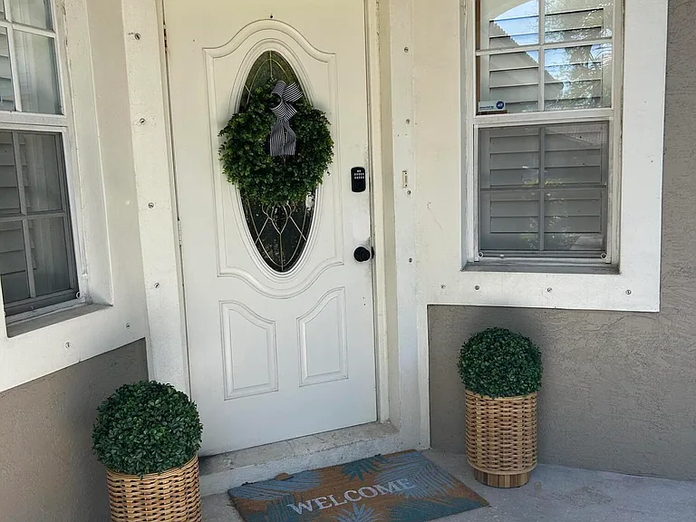 12768 Westhampton Cir — Photo 36