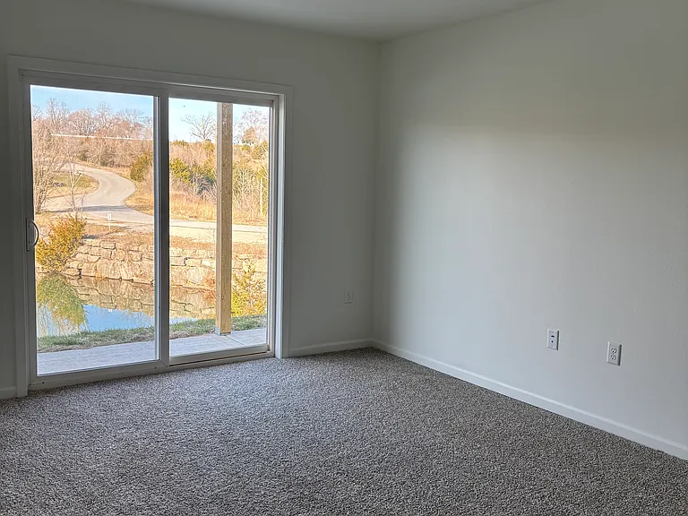 140 Sunset Cv — Photo 16