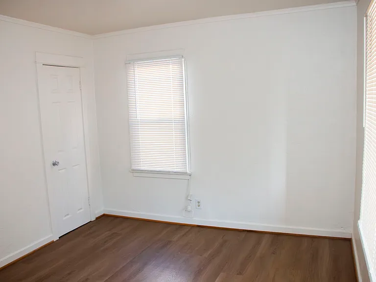 1444 W 88th Pl — Photo 14