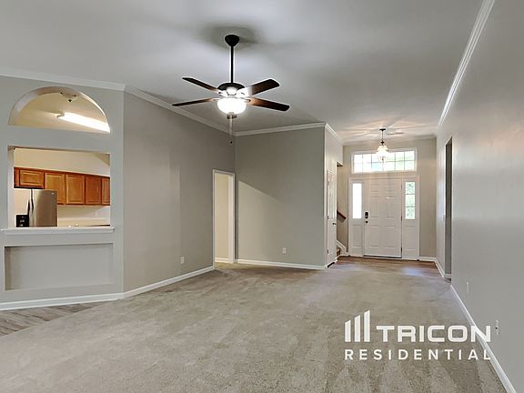 3rd image of 216 Kenmore Park Dr
