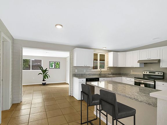 3rd image of 8016 E Nicaragua Dr