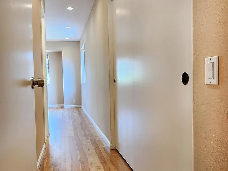 3676 Constellation Rd — Photo 15