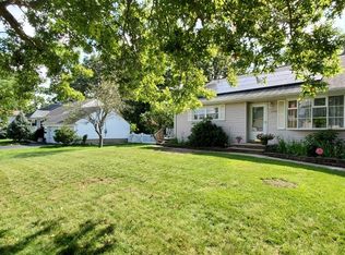 1360 Seneca Rd, North Brunswick, NJ 08902