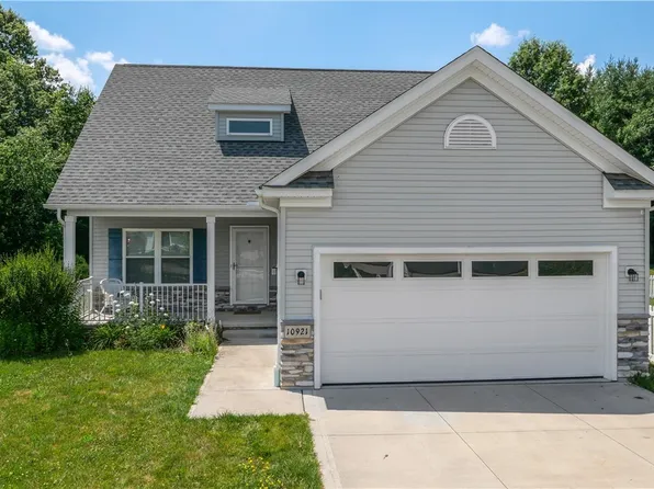 10921 Fox Den Cir, Garrettsville, OH 44231